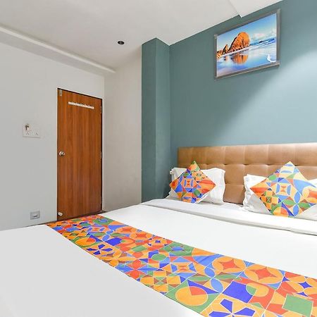 Fabhotel Nidhivan, Udhna Junction Surate Extérieur photo