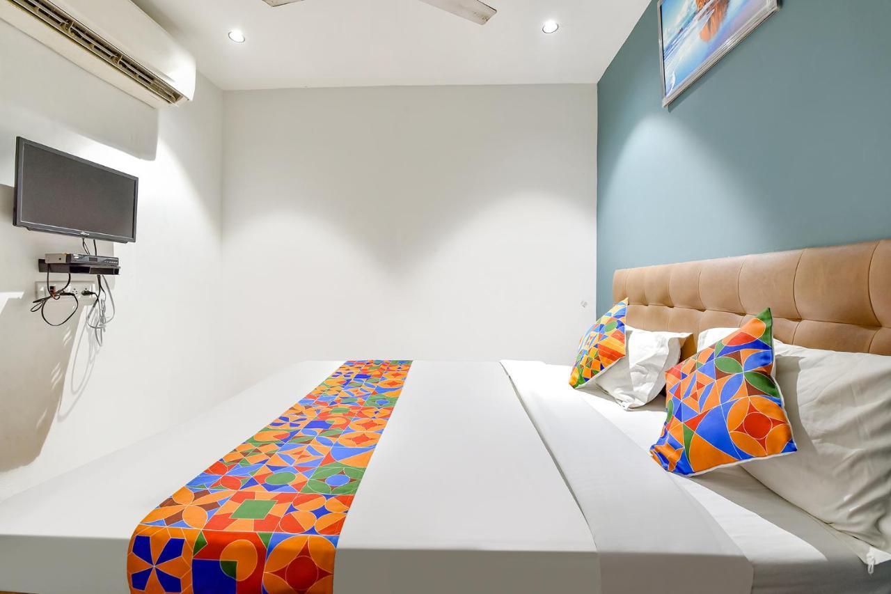 Fabhotel Nidhivan, Udhna Junction Surate Extérieur photo