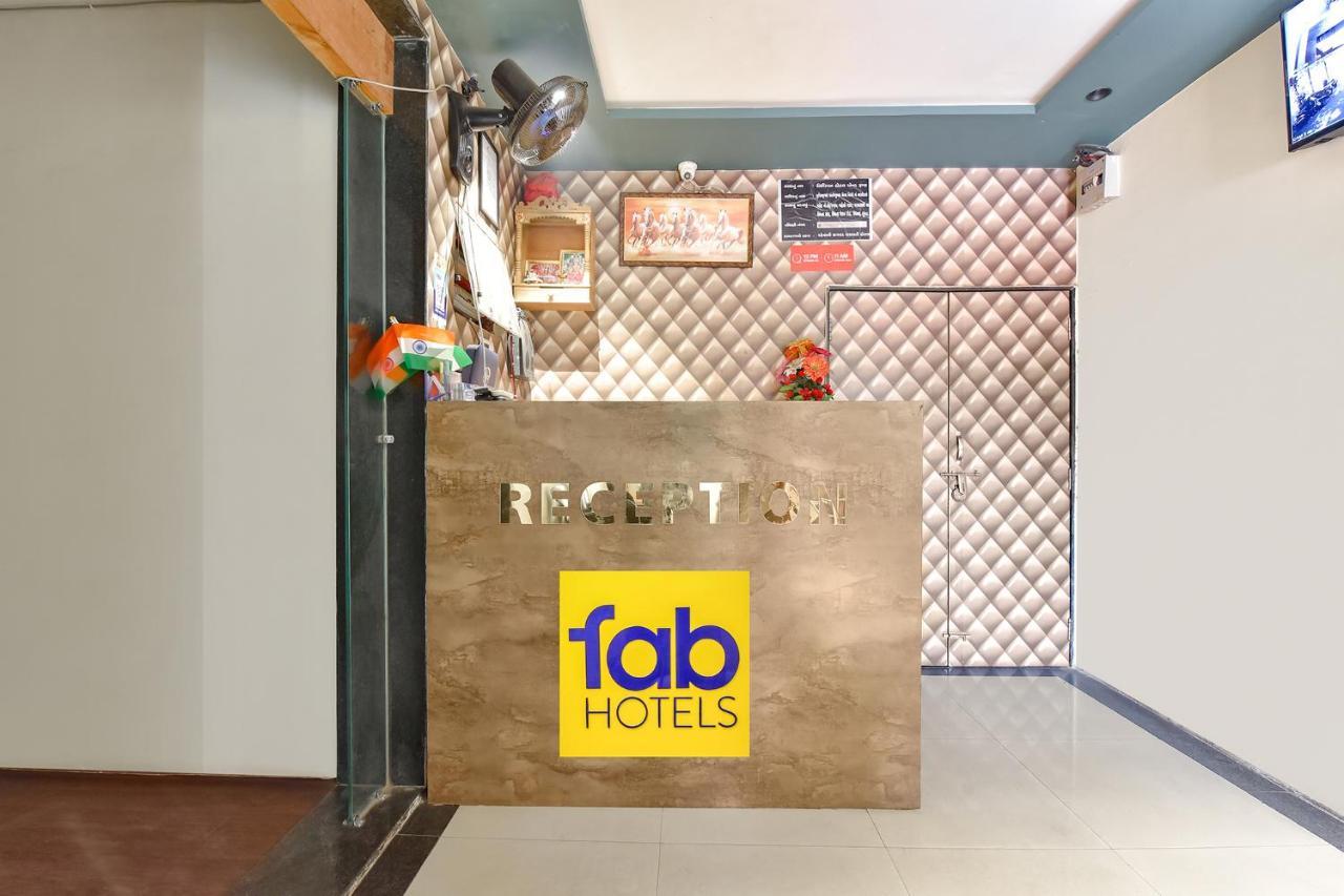 Fabhotel Nidhivan, Udhna Junction Surate Extérieur photo