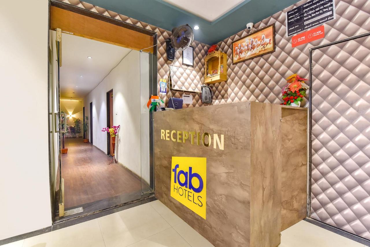 Fabhotel Nidhivan, Udhna Junction Surate Extérieur photo
