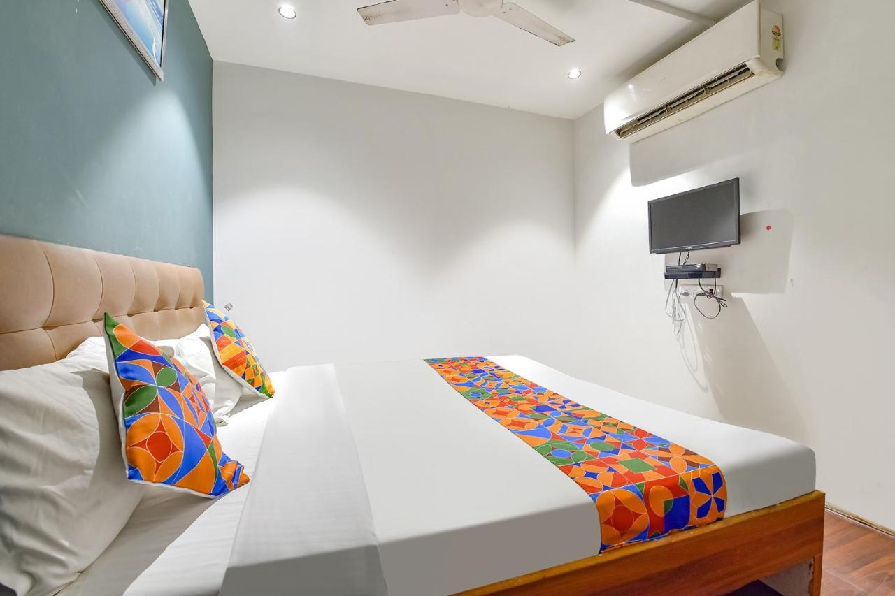 Fabhotel Nidhivan, Udhna Junction Surate Extérieur photo